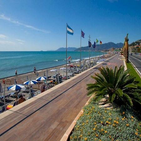 Very Cosy House With Fabulous Sea View! Pietra Ligure Luaran gambar