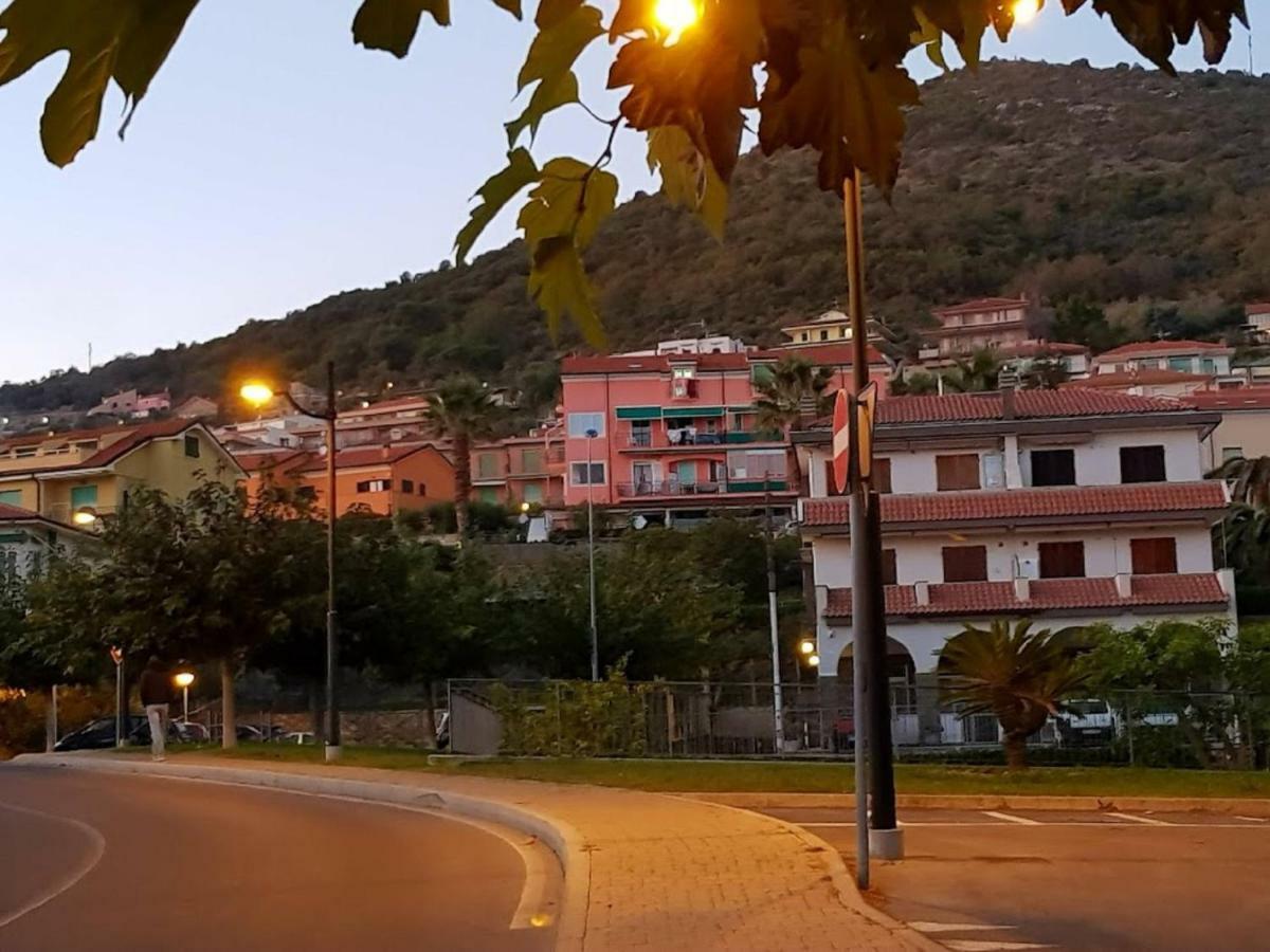 Very Cosy House With Fabulous Sea View! Pietra Ligure Luaran gambar