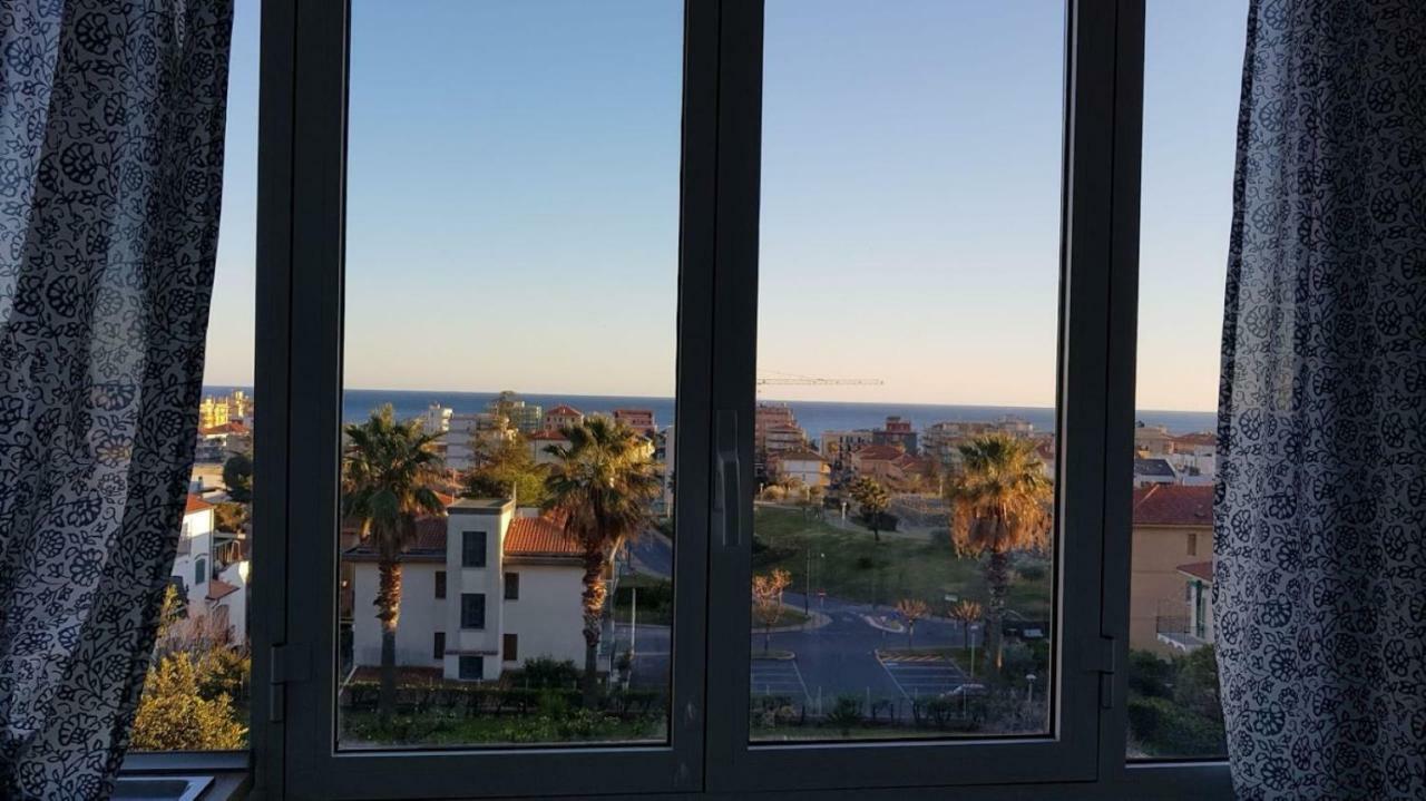 Very Cosy House With Fabulous Sea View! Pietra Ligure Luaran gambar