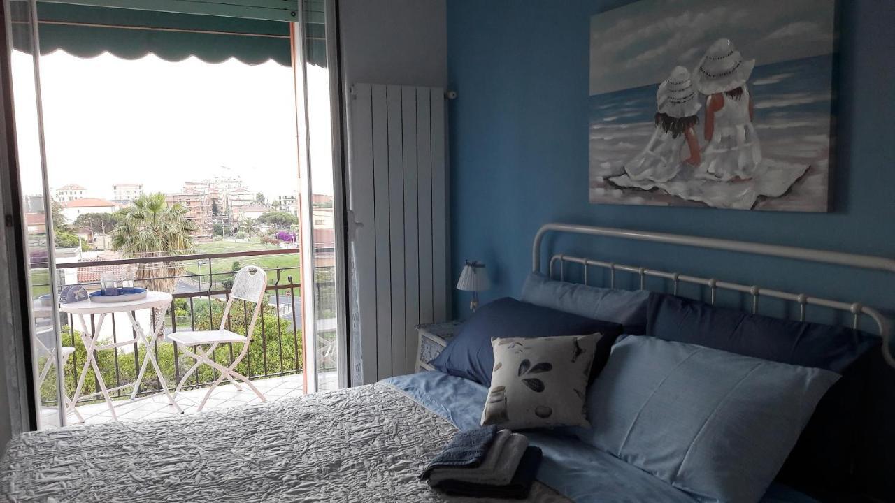 Very Cosy House With Fabulous Sea View! Pietra Ligure Bilik gambar