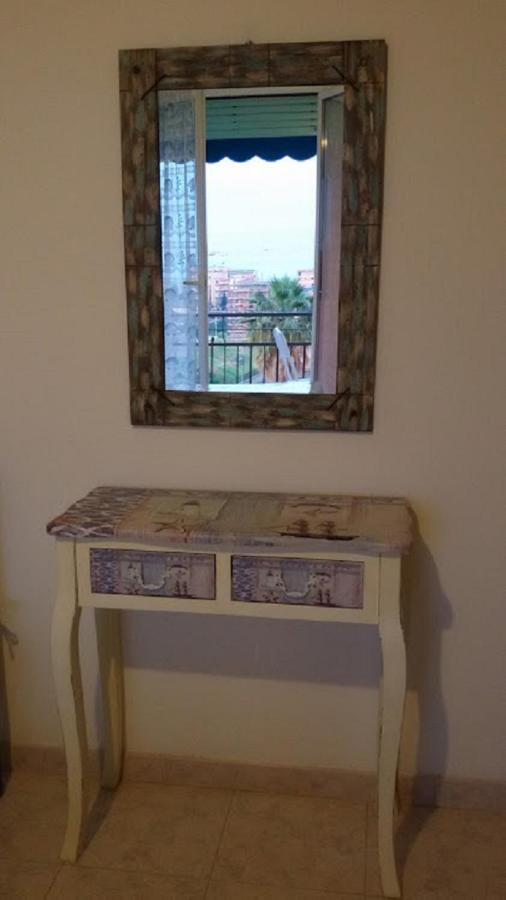 Very Cosy House With Fabulous Sea View! Pietra Ligure Bilik gambar